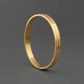 Premium Gold-Tone Stainless Steel Bracelet ā Minimalist & Elegant