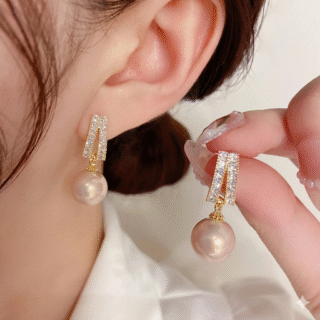 Elegant Gold Plated Pearl Earrings – Stylish Ear Climber Design